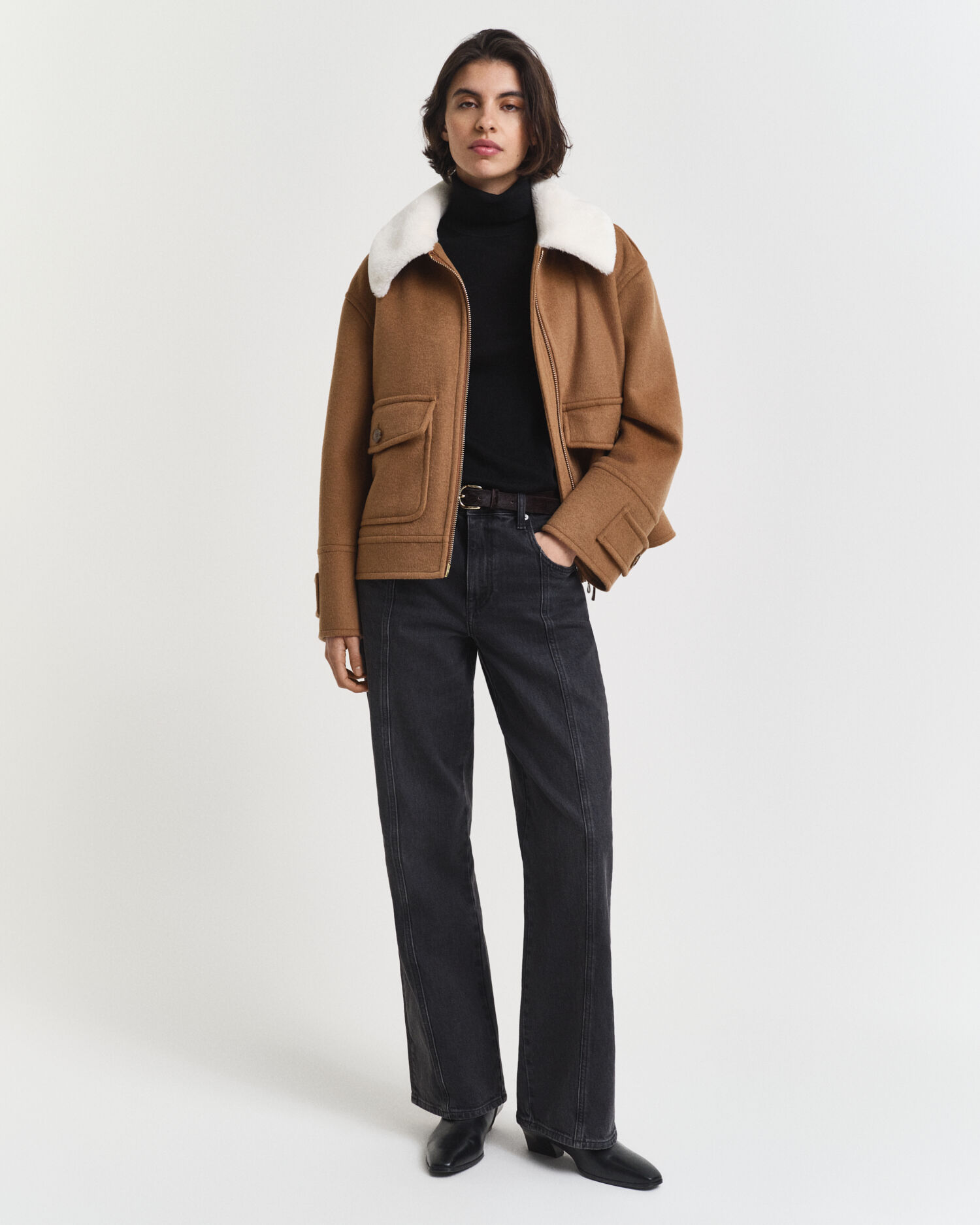 Maglia a collo alto in finissima lana merino