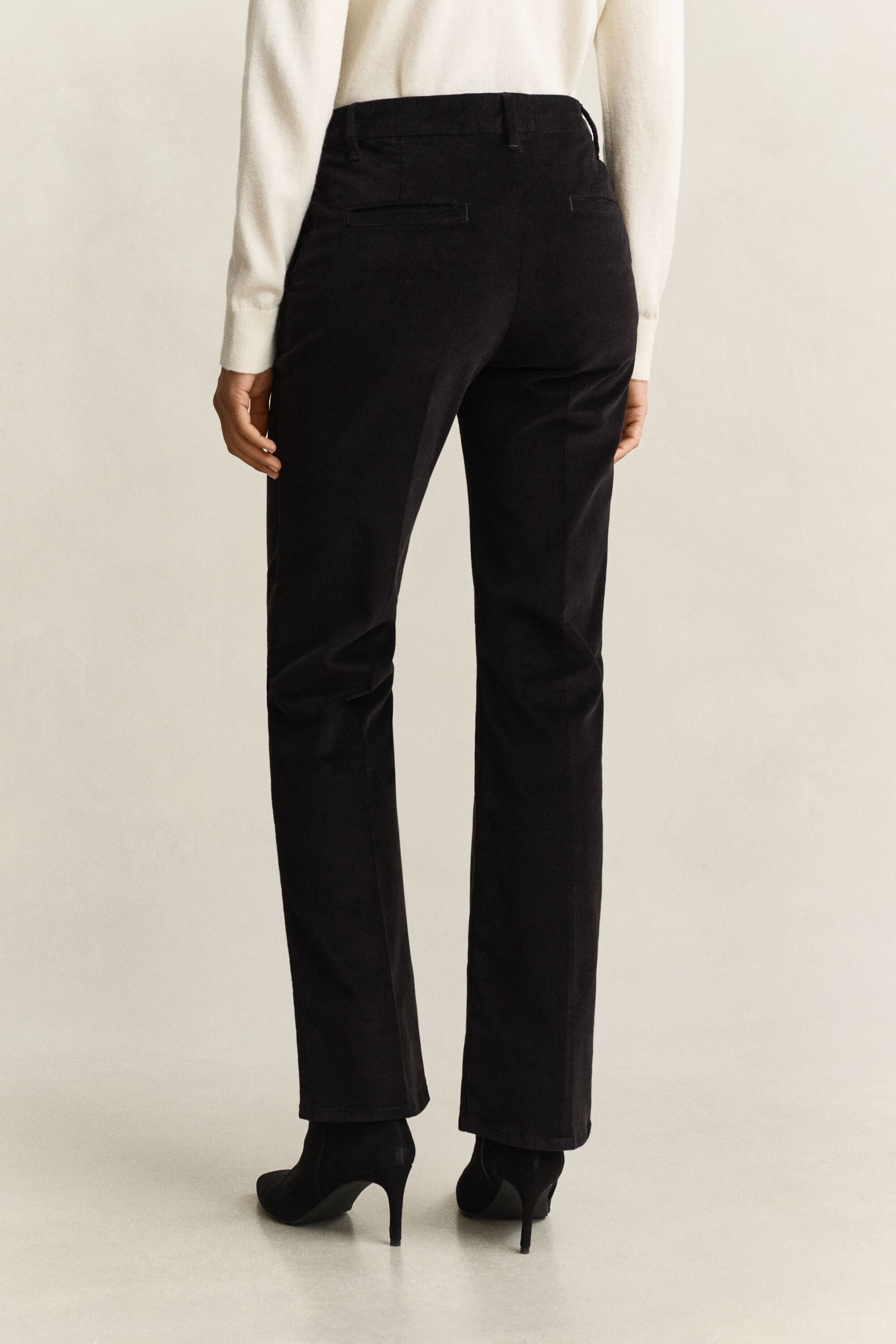 Pantaloni in velluto svasati