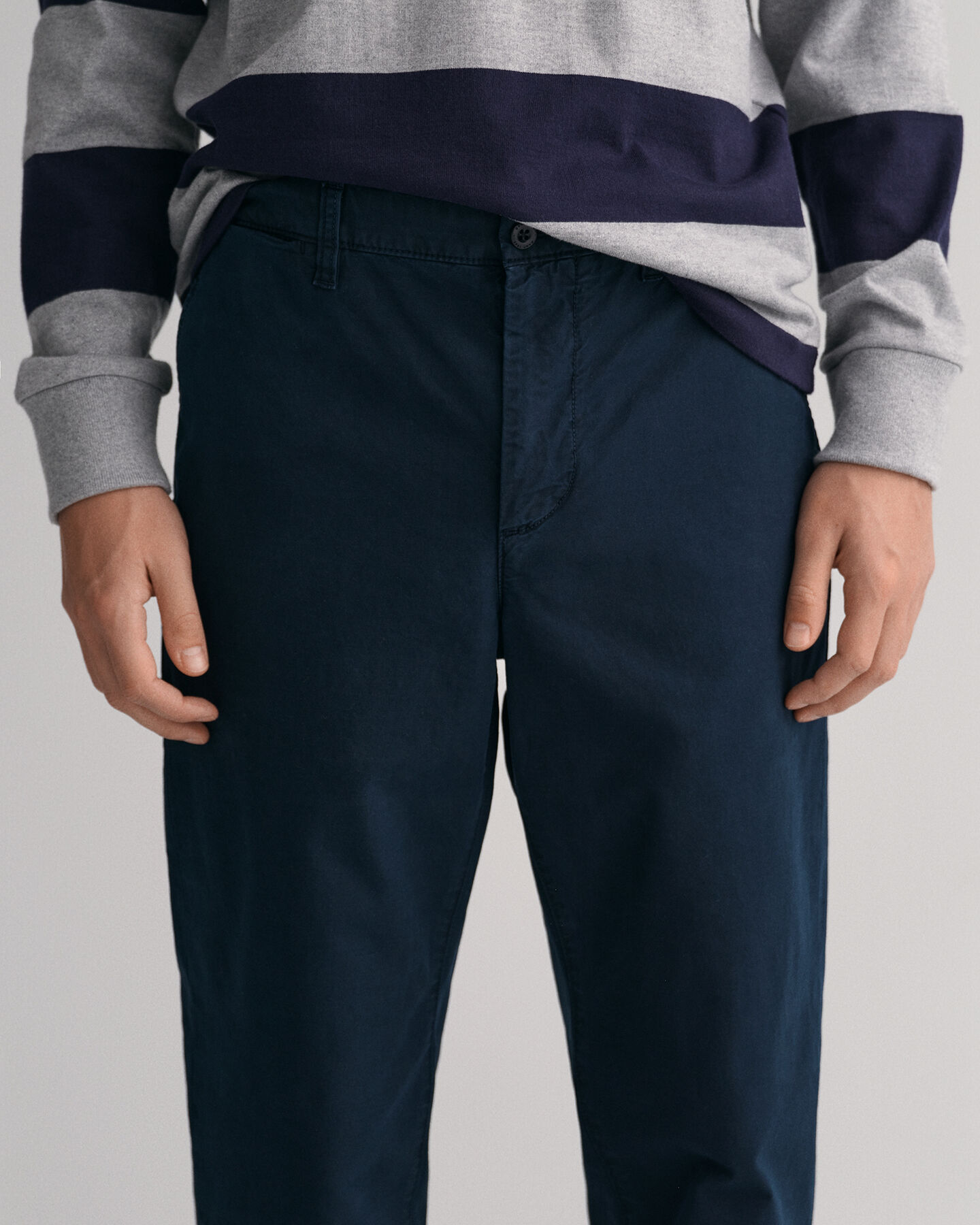 Pantaloni chino Allister in tela regular fit