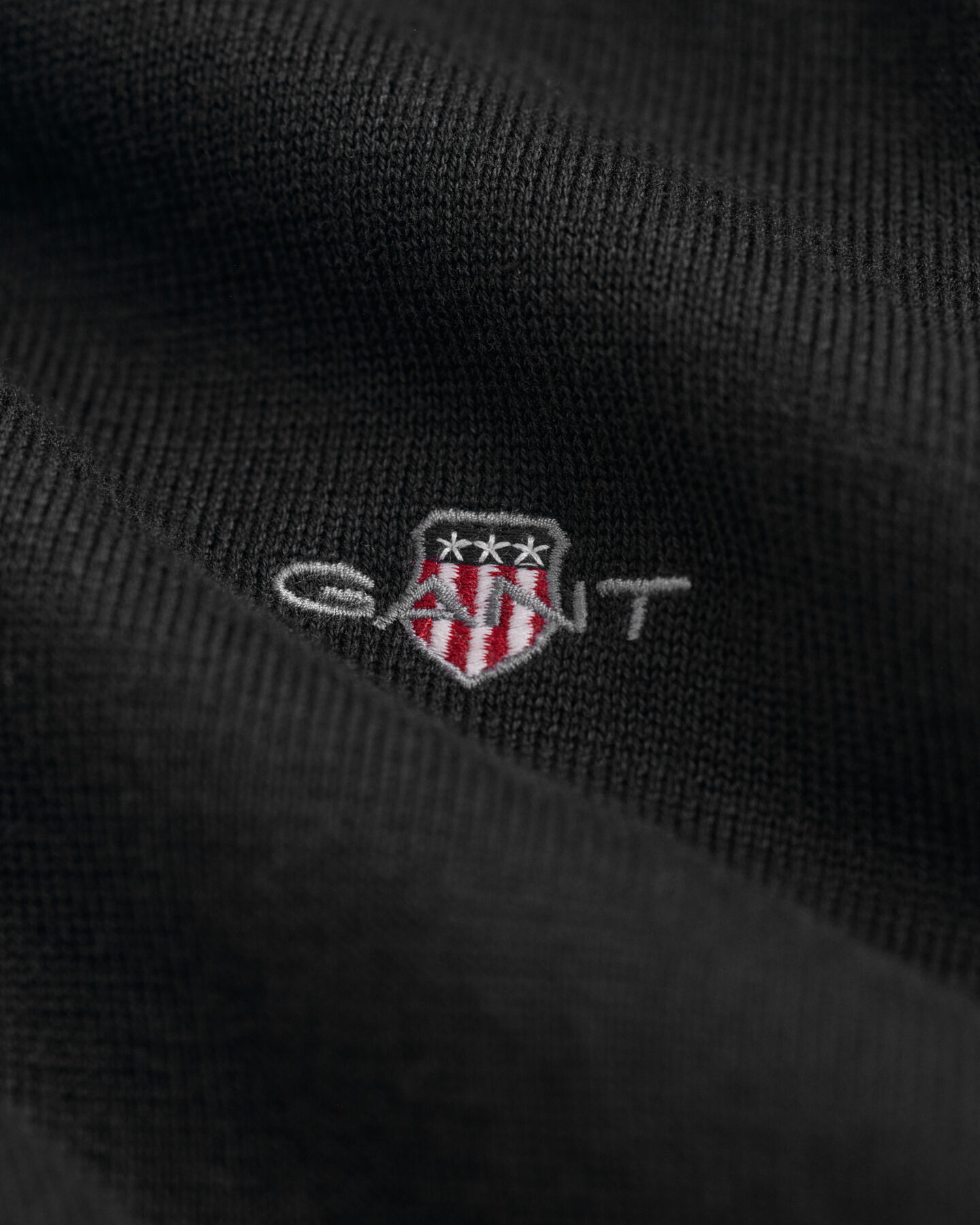 Maglia in cotone con scollo a V classico