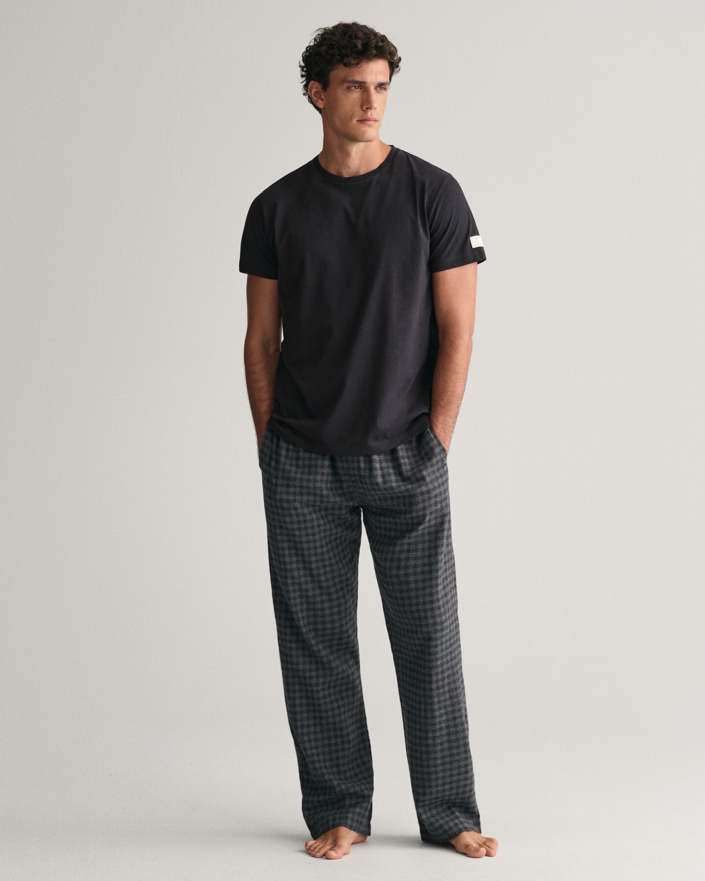 Confezione regalo con pigiama di flanella, pantaloni e T-shirt