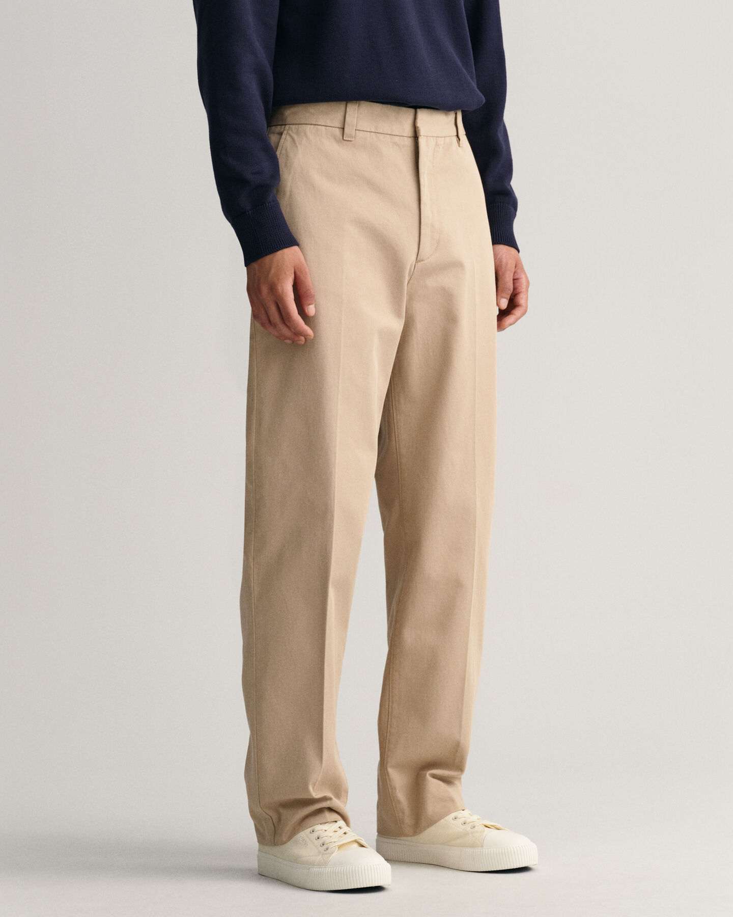 Pantaloni chino larghi straight fit