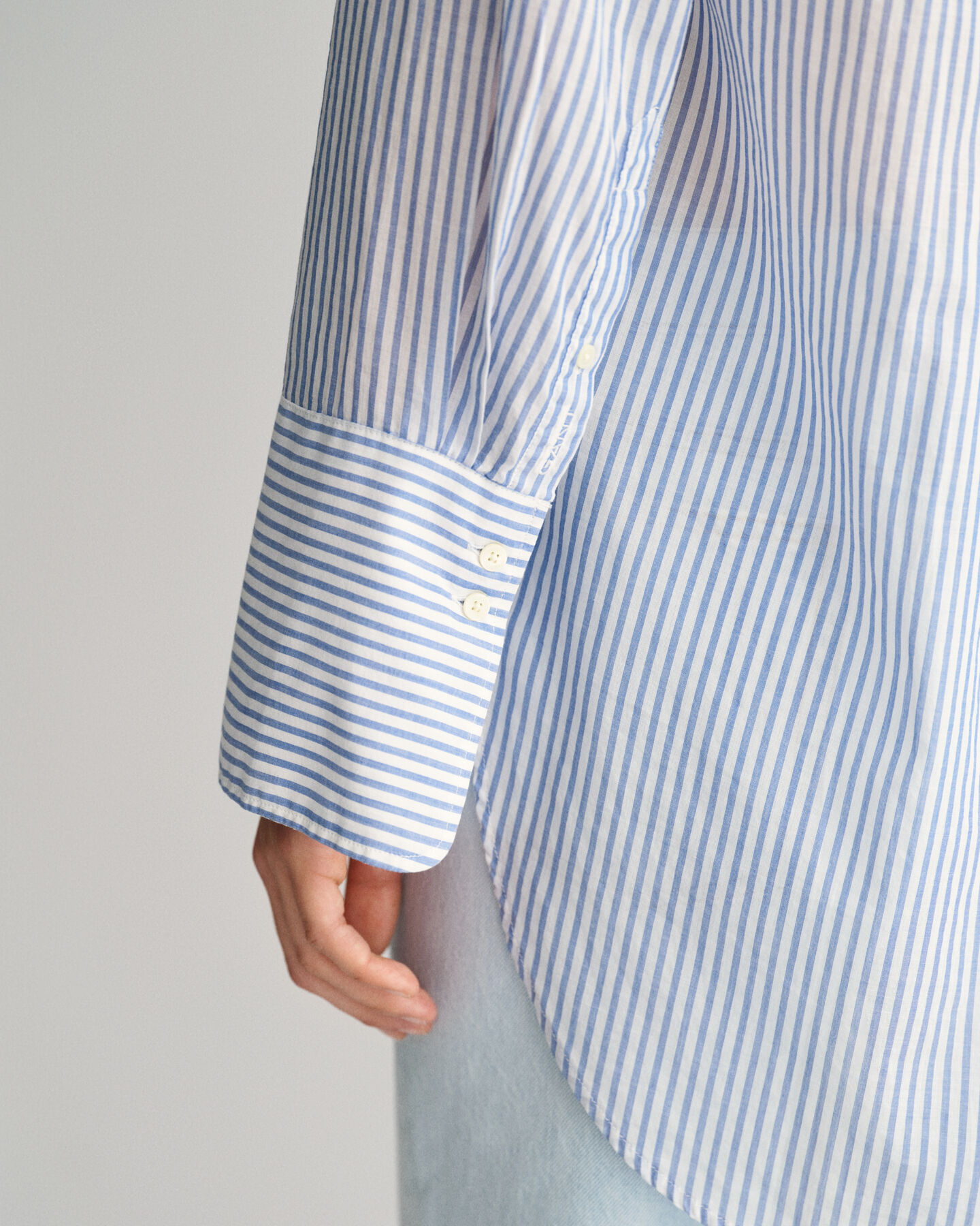 Camicia a righe con polsini ampi relaxed fit