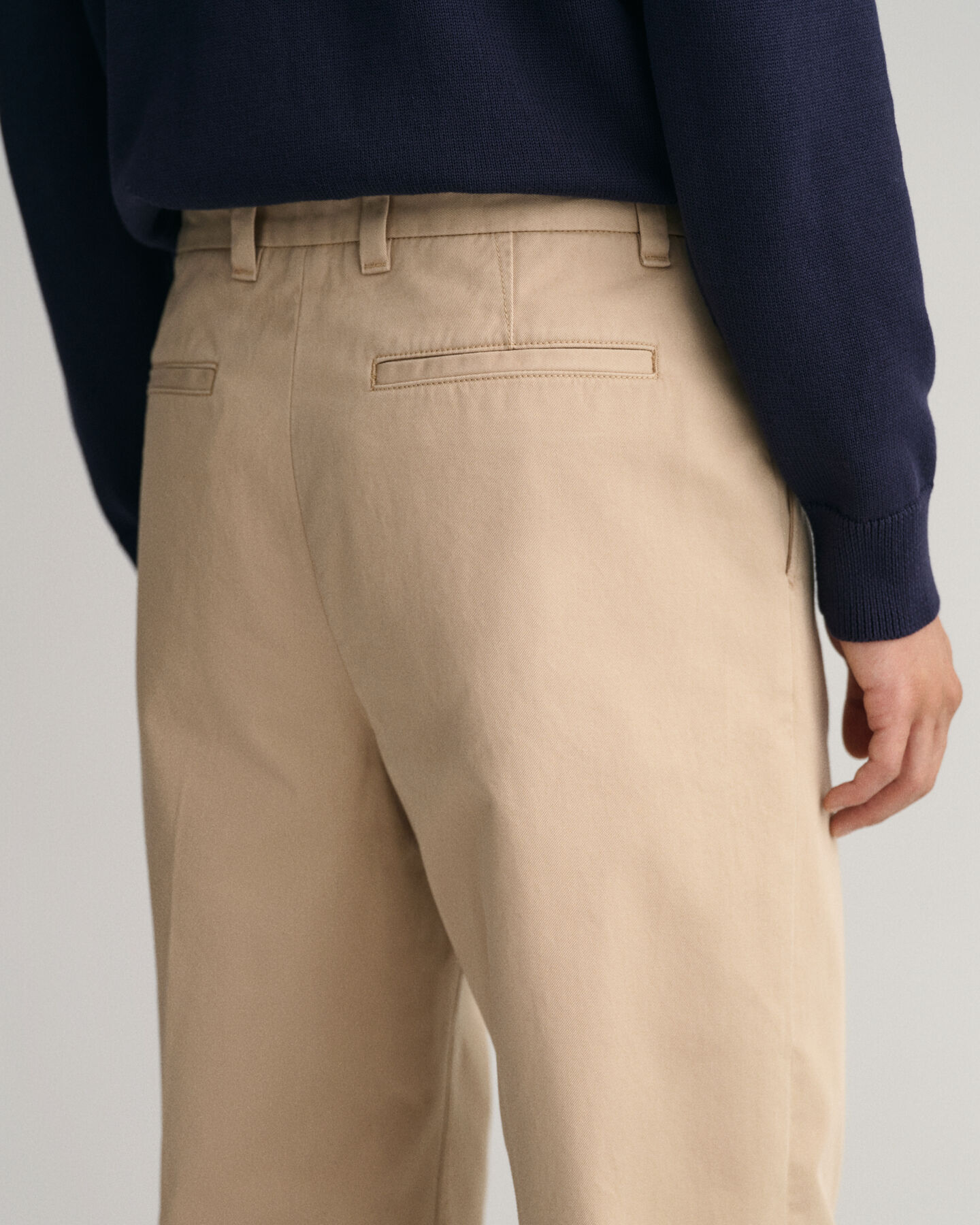 Pantaloni chino larghi straight fit