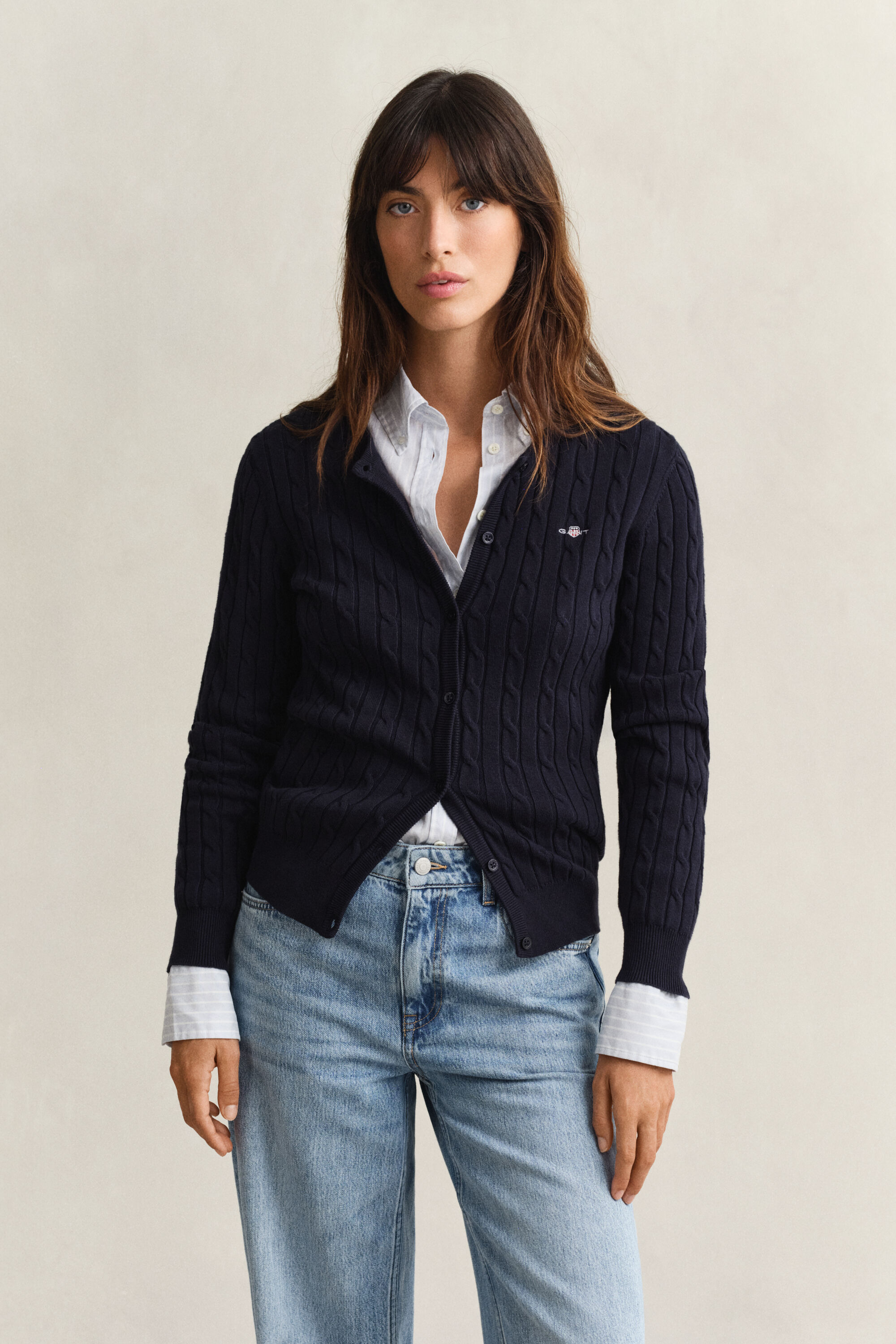 Cardigan in maglia con lavorazione a trecce