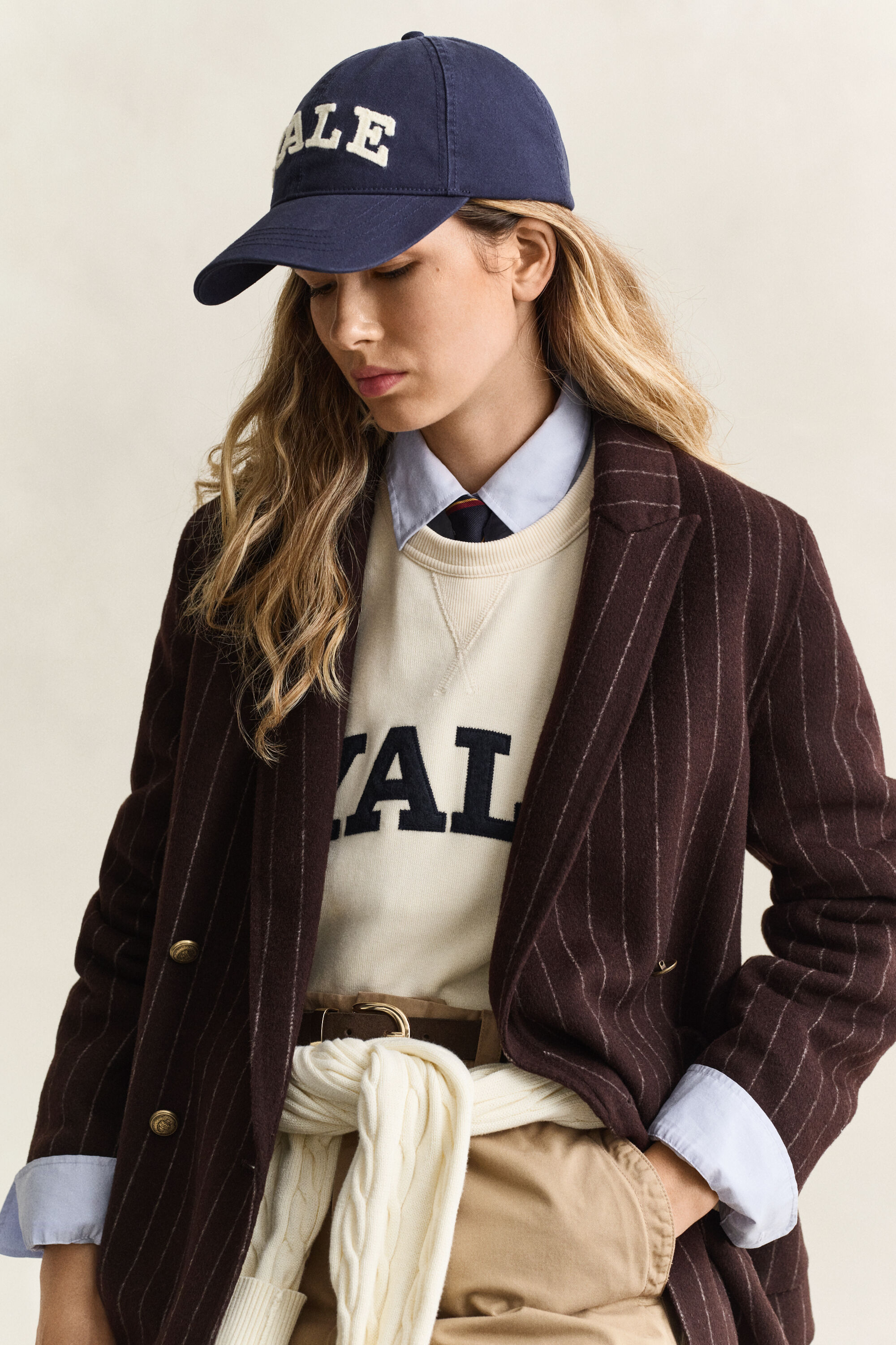 Blazer gessato Gant x Yale cucito a mano