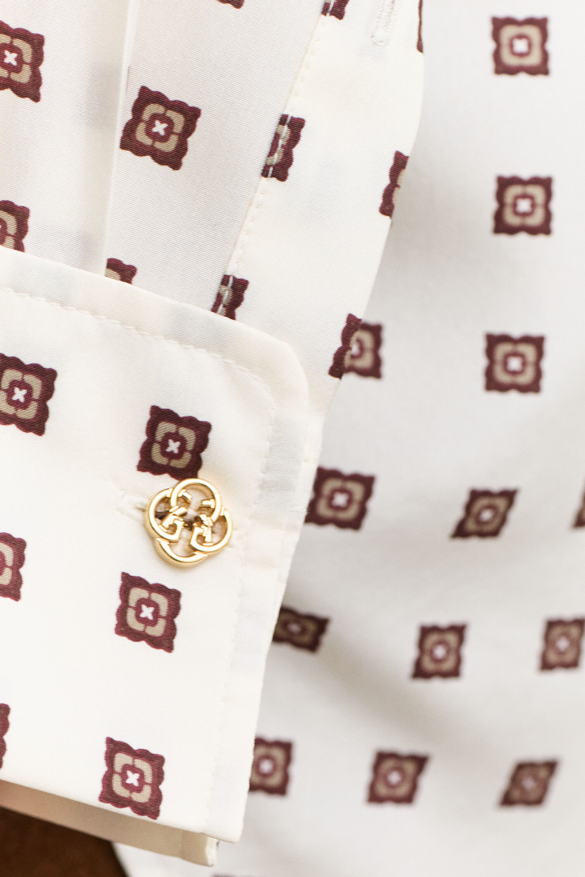 Blusa in seta habotai