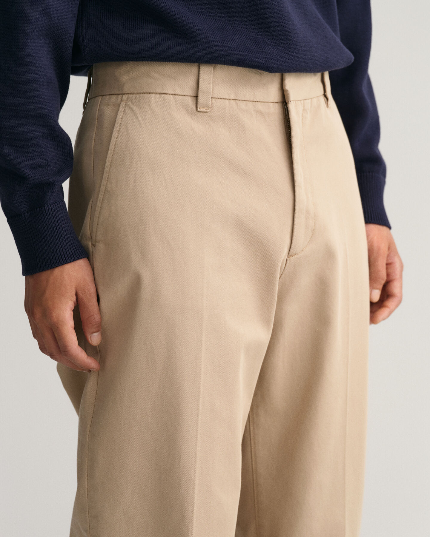 Pantaloni chino larghi straight fit