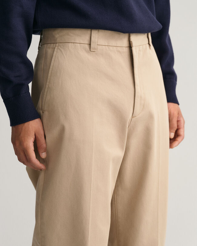 Pantaloni chino larghi straight fit