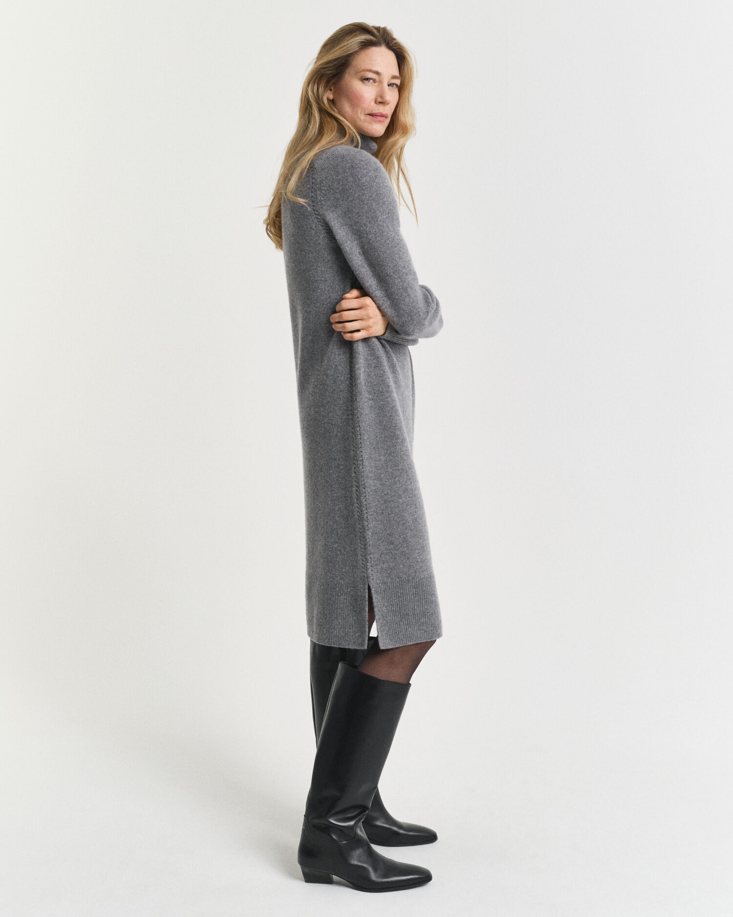 Abito a collo alto con dettagli in maglia