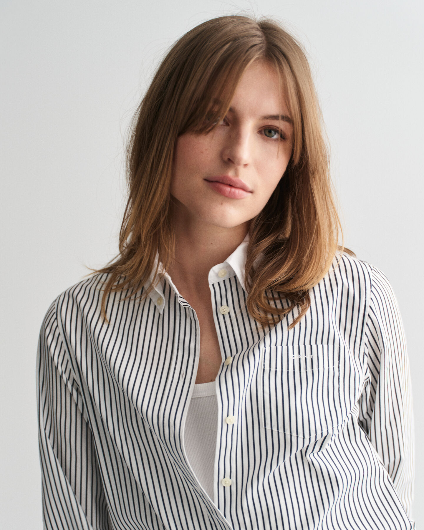 Camicia a righe con colletto a contrasto regular fit