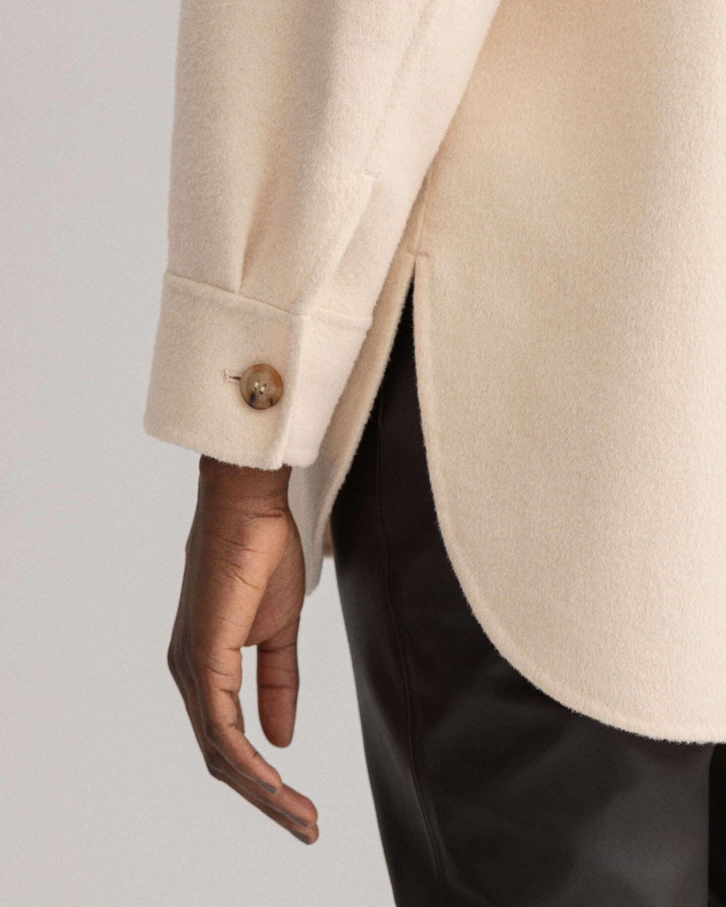 Giacca-camicia cucita a mano