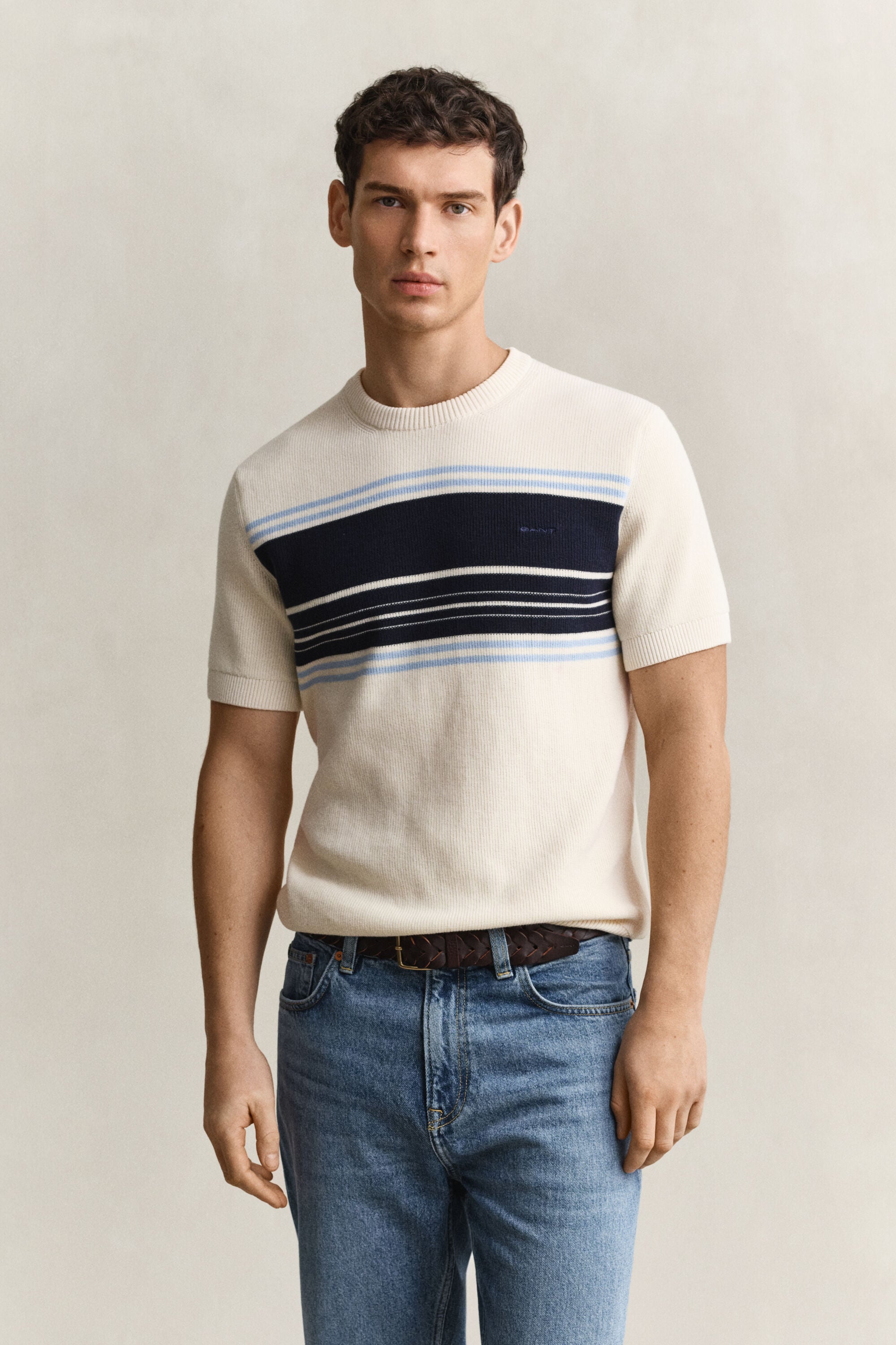 Maglia a maniche corte in cotone a righe a coste