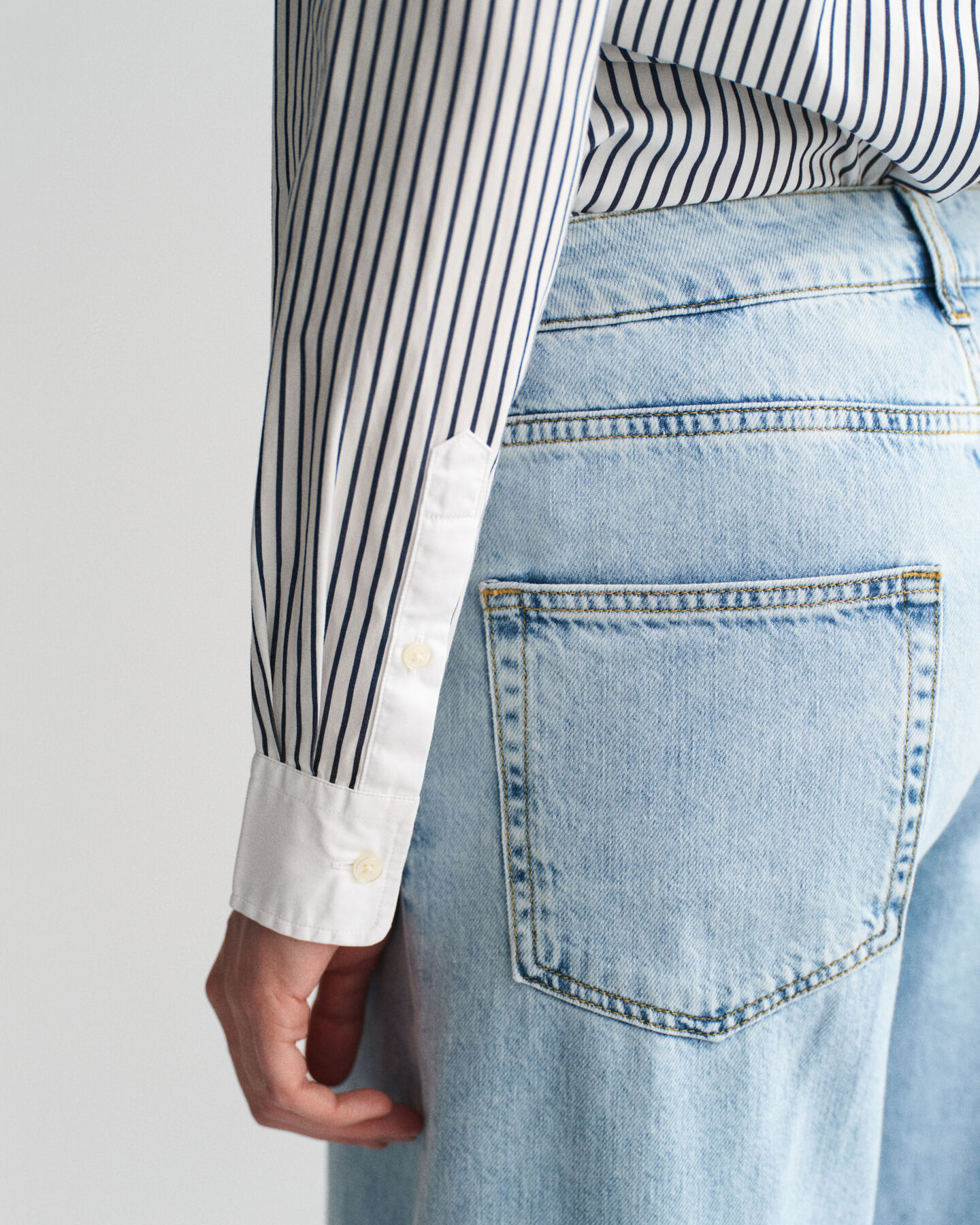 Camicia a righe con colletto a contrasto regular fit