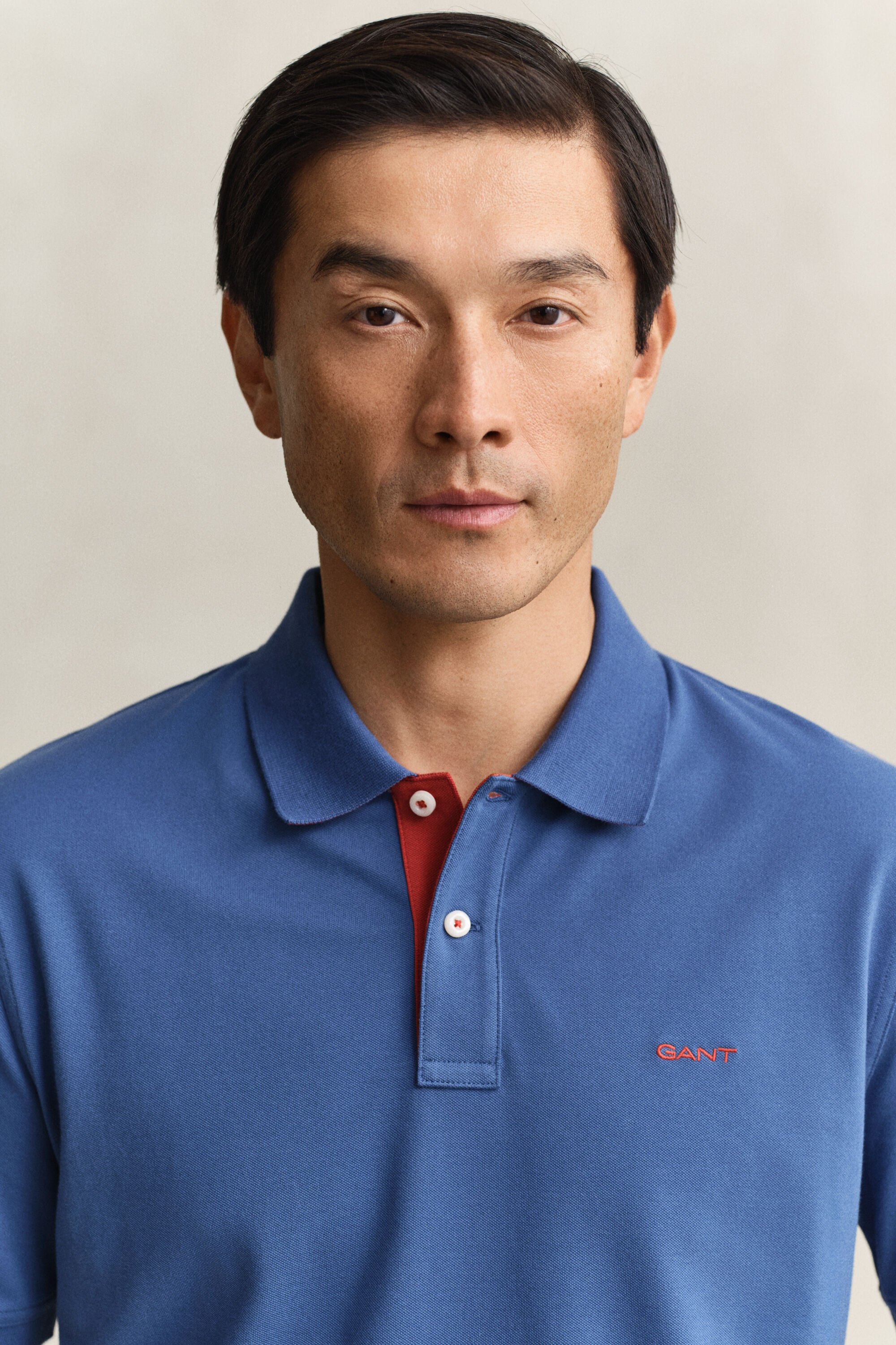 Polo in piqué a contrasto