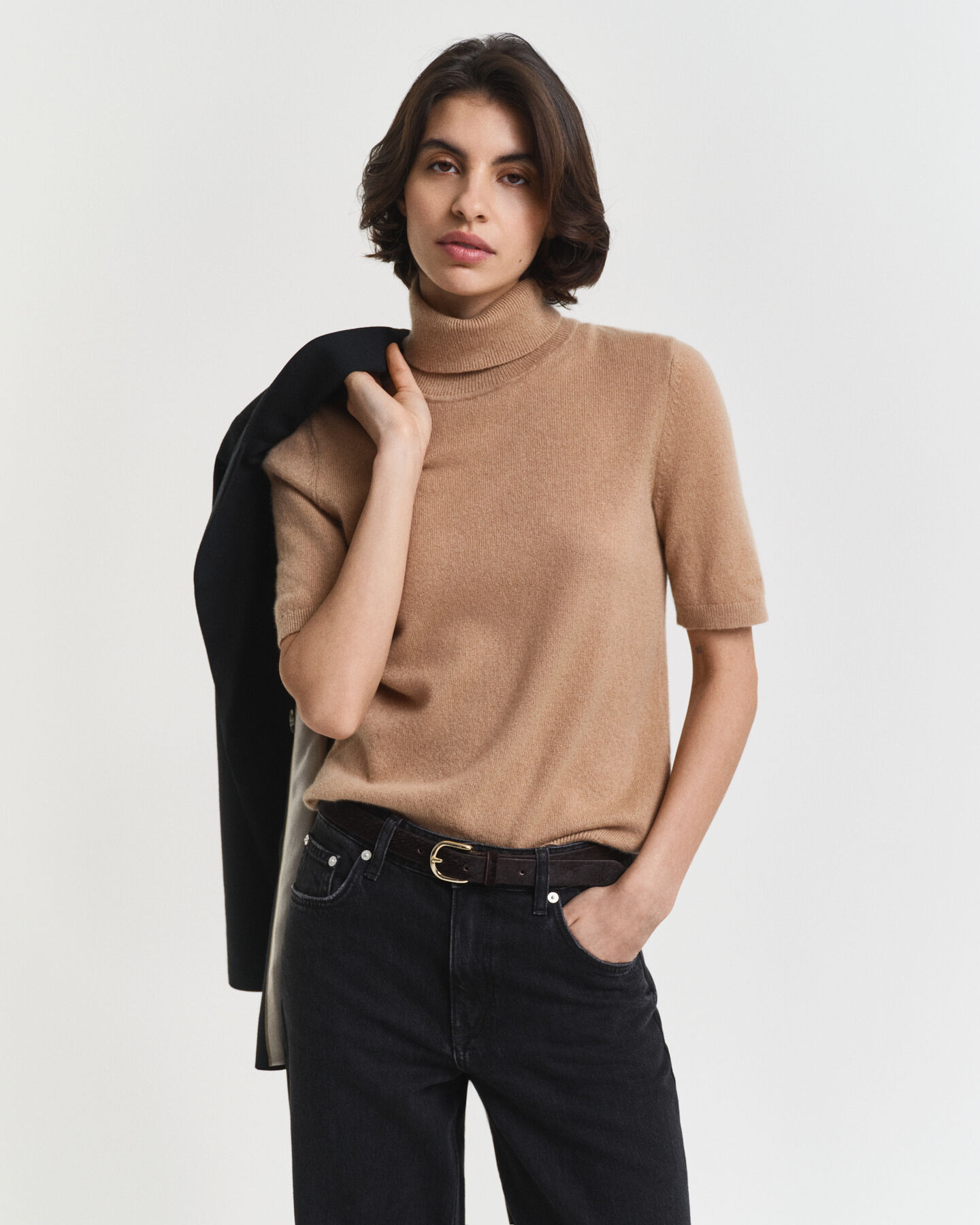 Maglia a collo alto in cashmere a maniche corte
