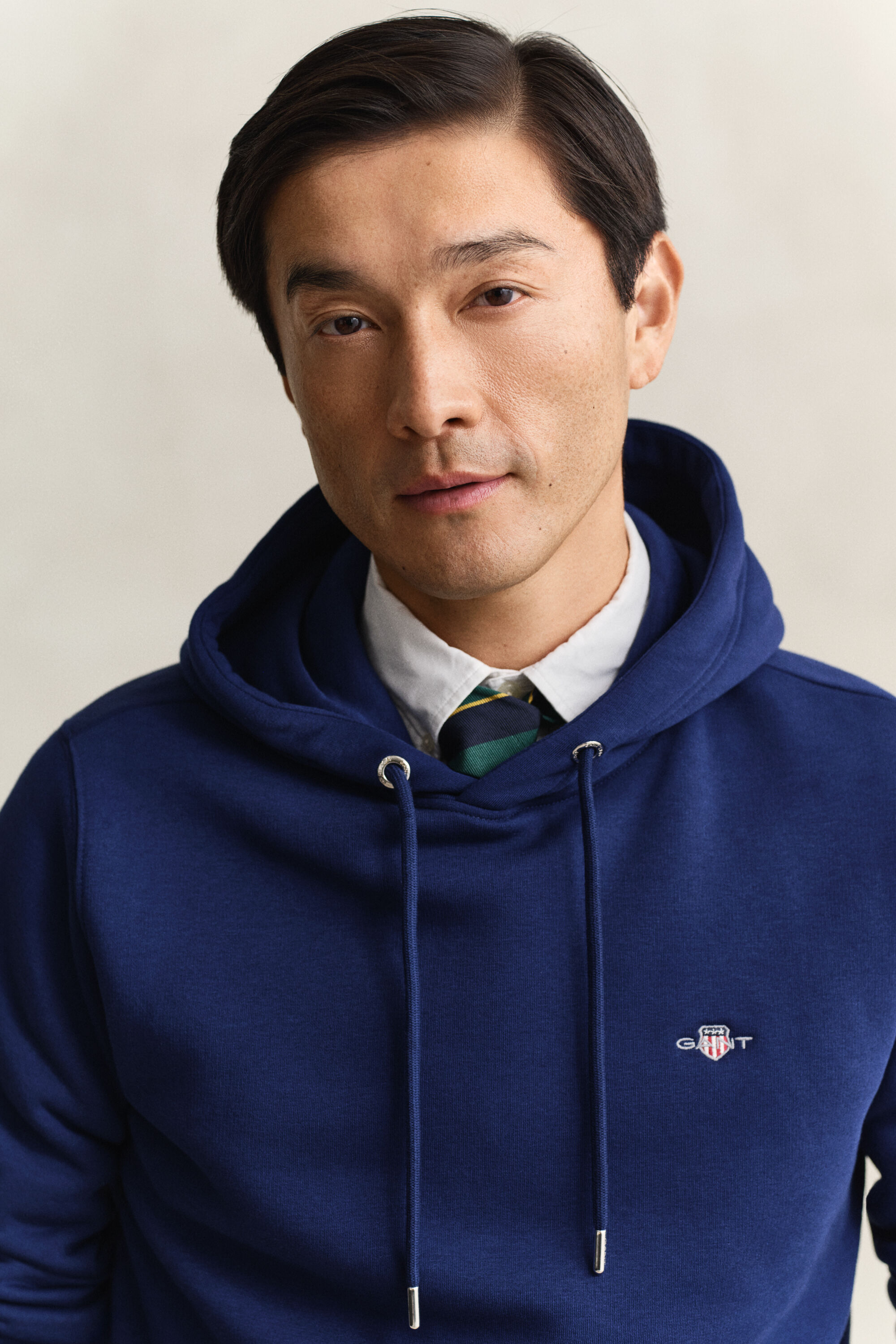 Felpa Shield con cappuccio