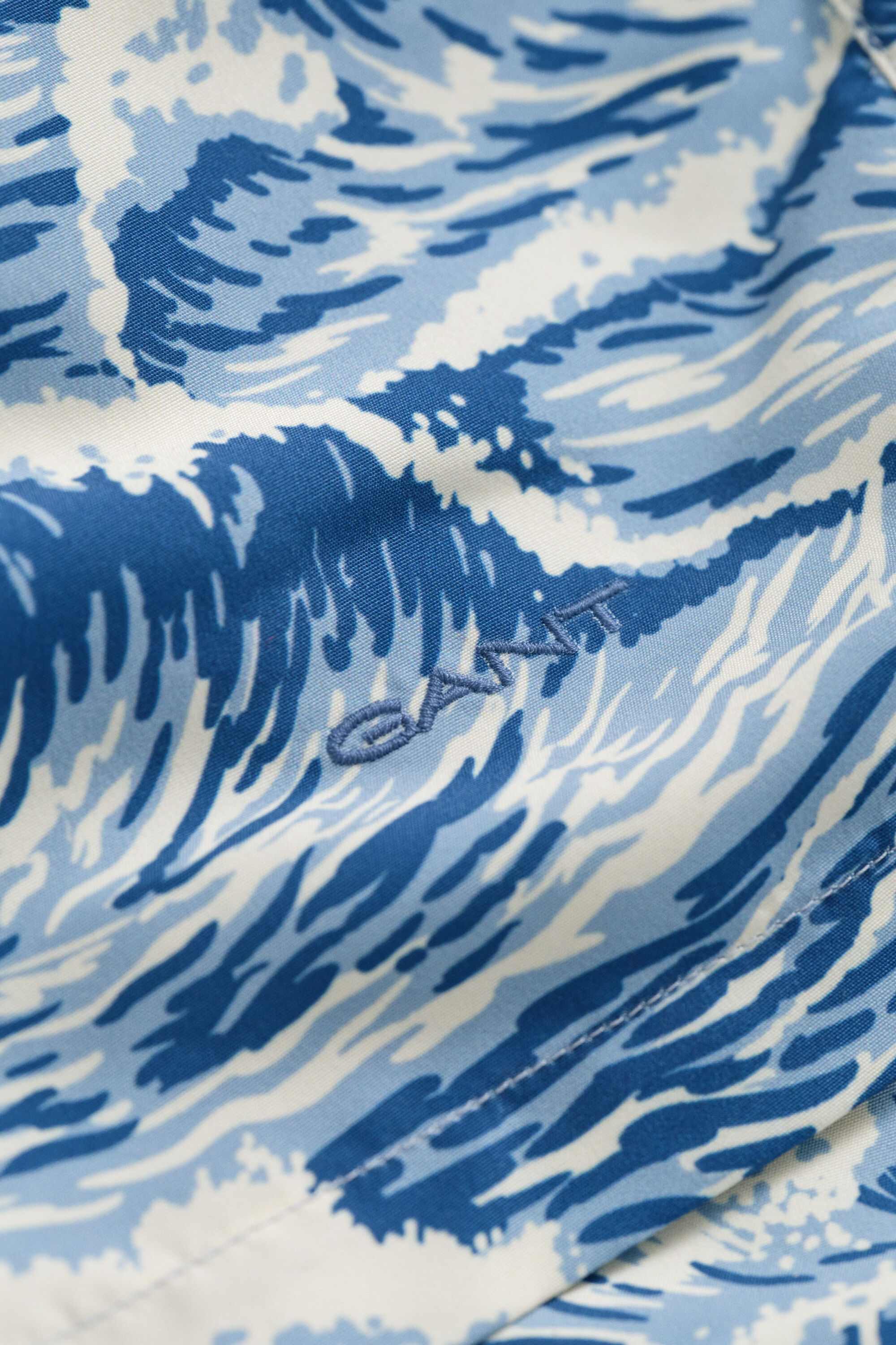 Pantaloncini da bagno con stampa a onde