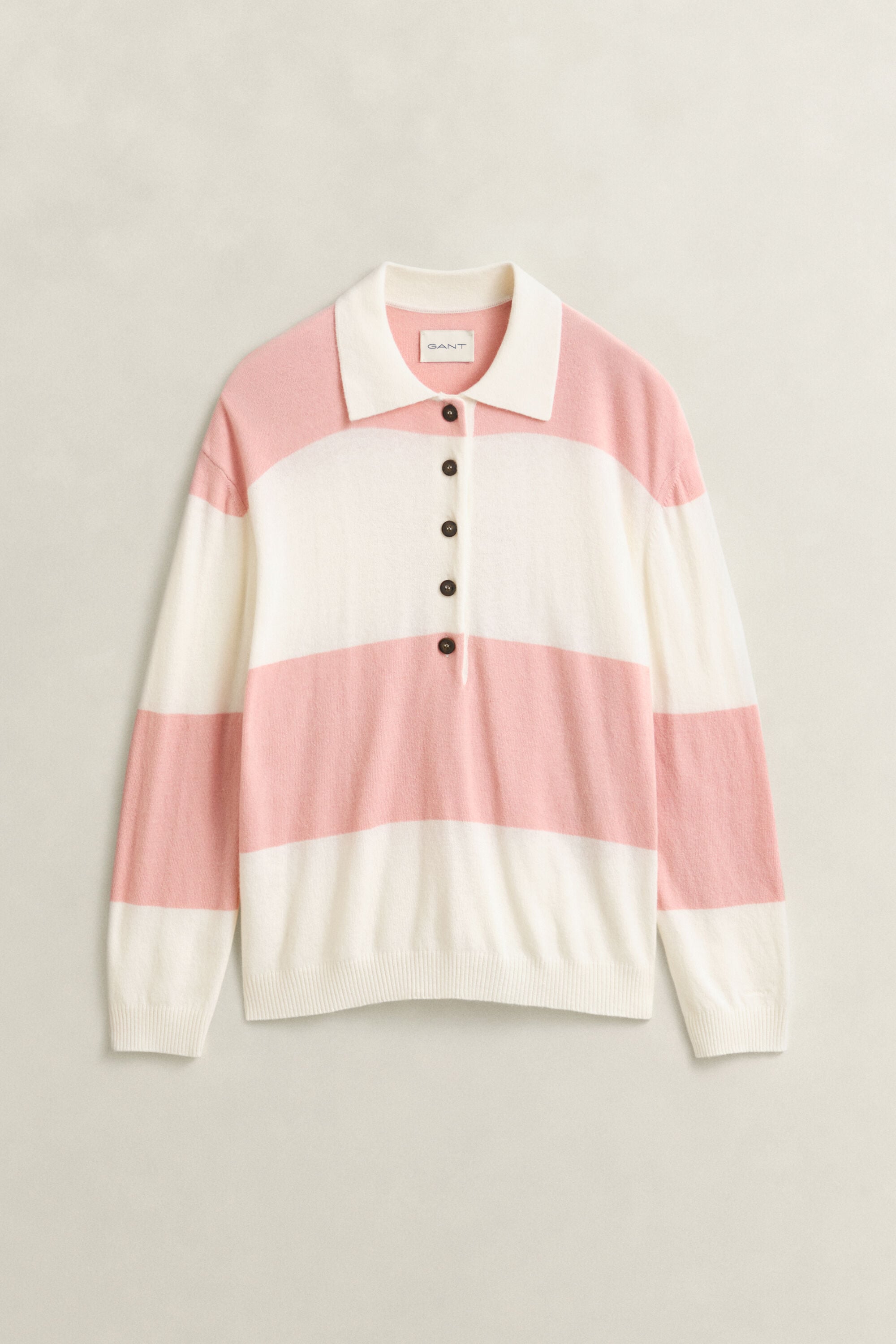 Rugger in maglia a righe larghe