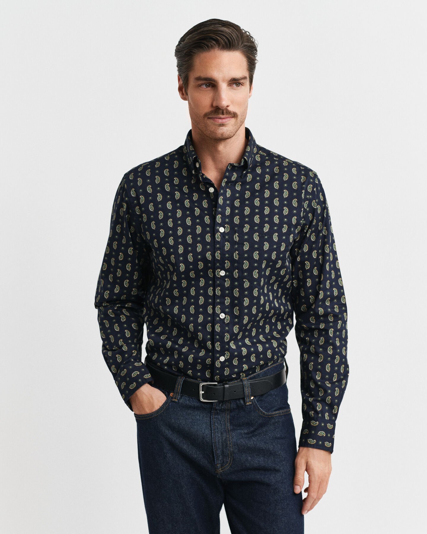 Camicia in twill con stampa di motivo cachemire regular fit