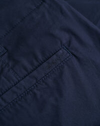 Pantaloni chino leggeri relaxed fit