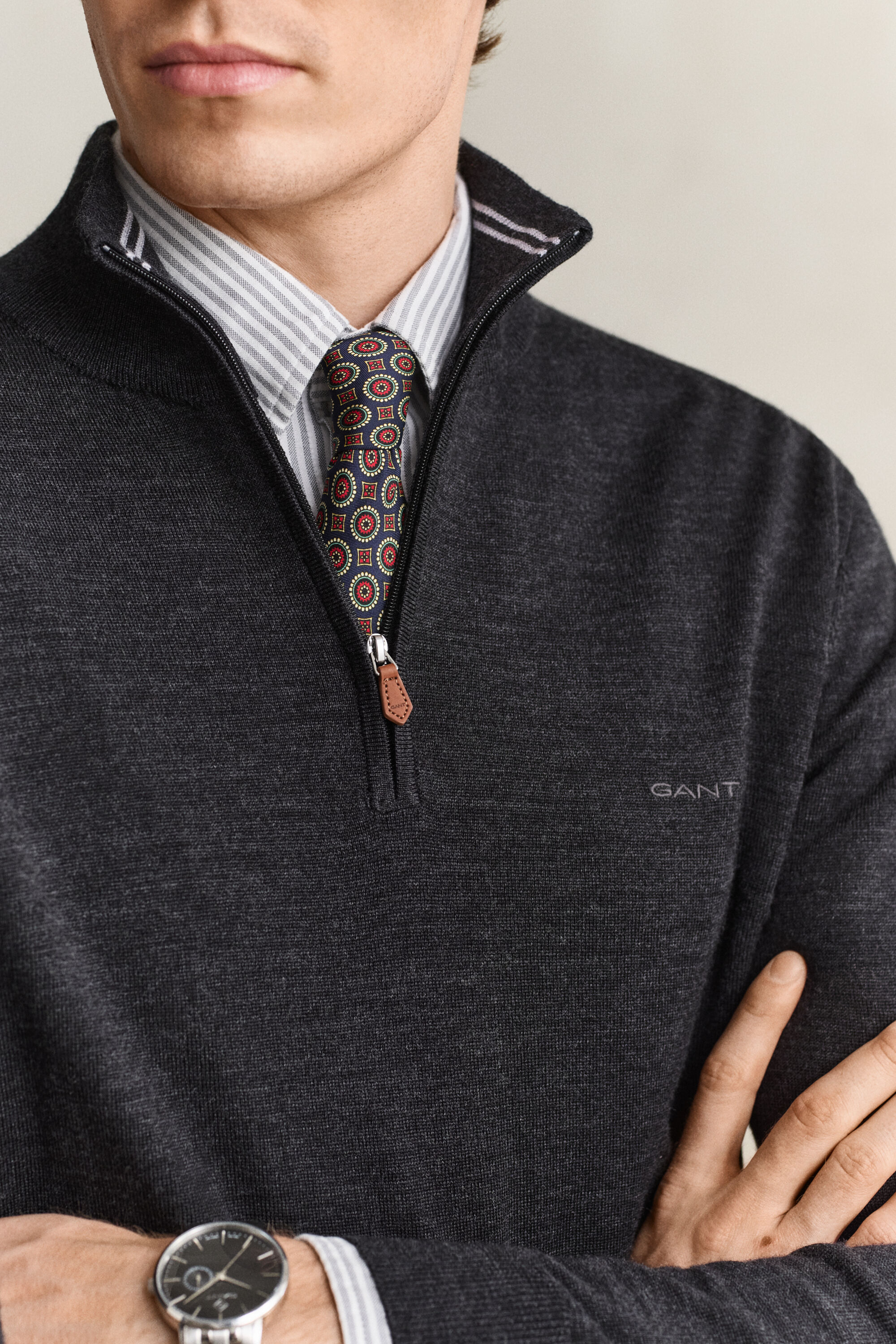 Maglia in lana merino a coste con zip corta