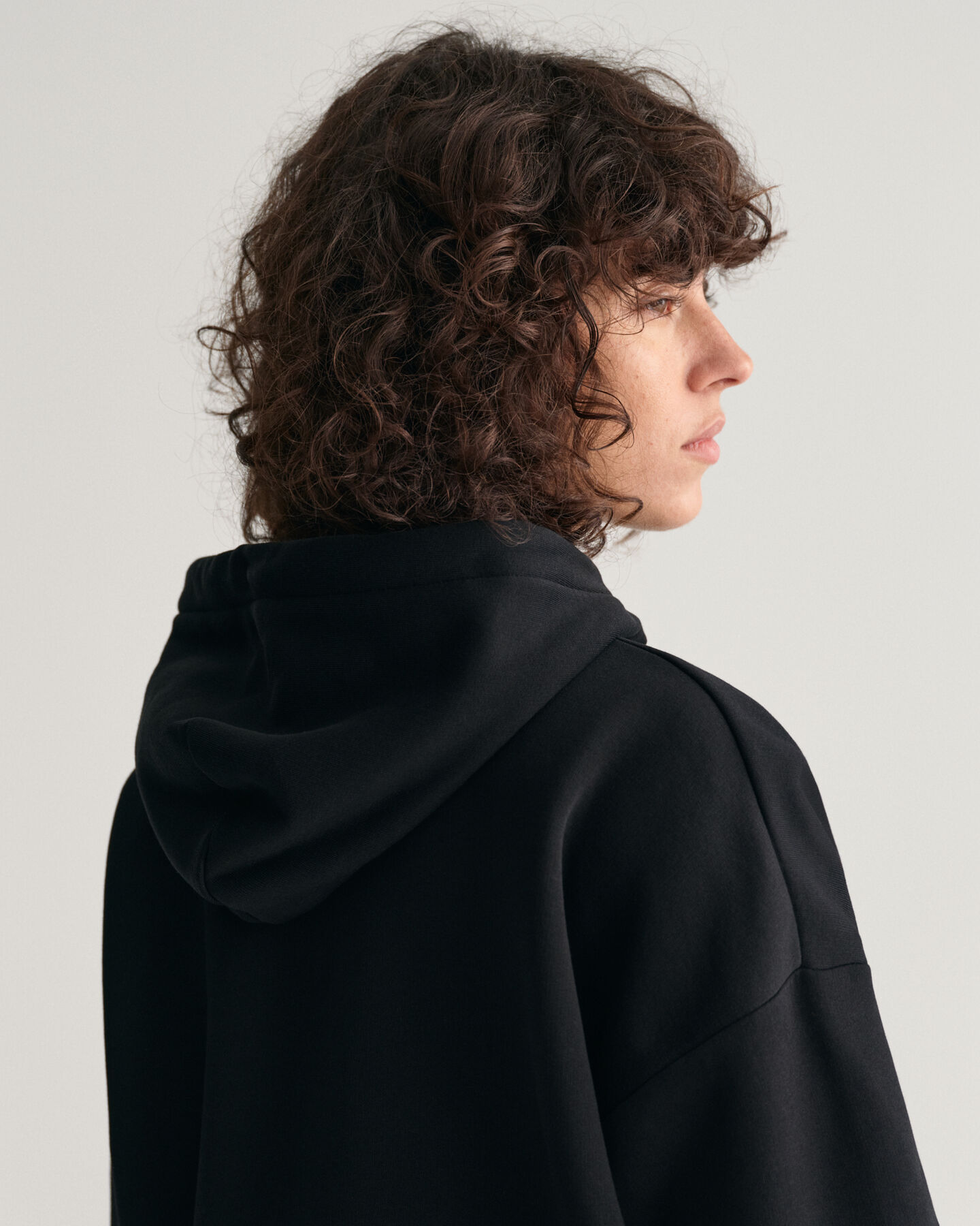 Felpa Shield con cappuccio