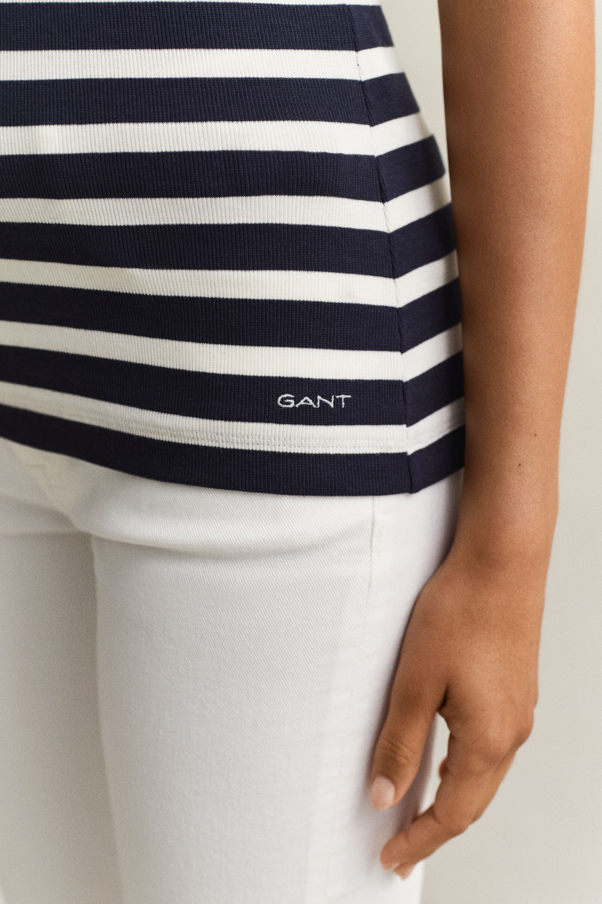 T-shirt a coste a righe