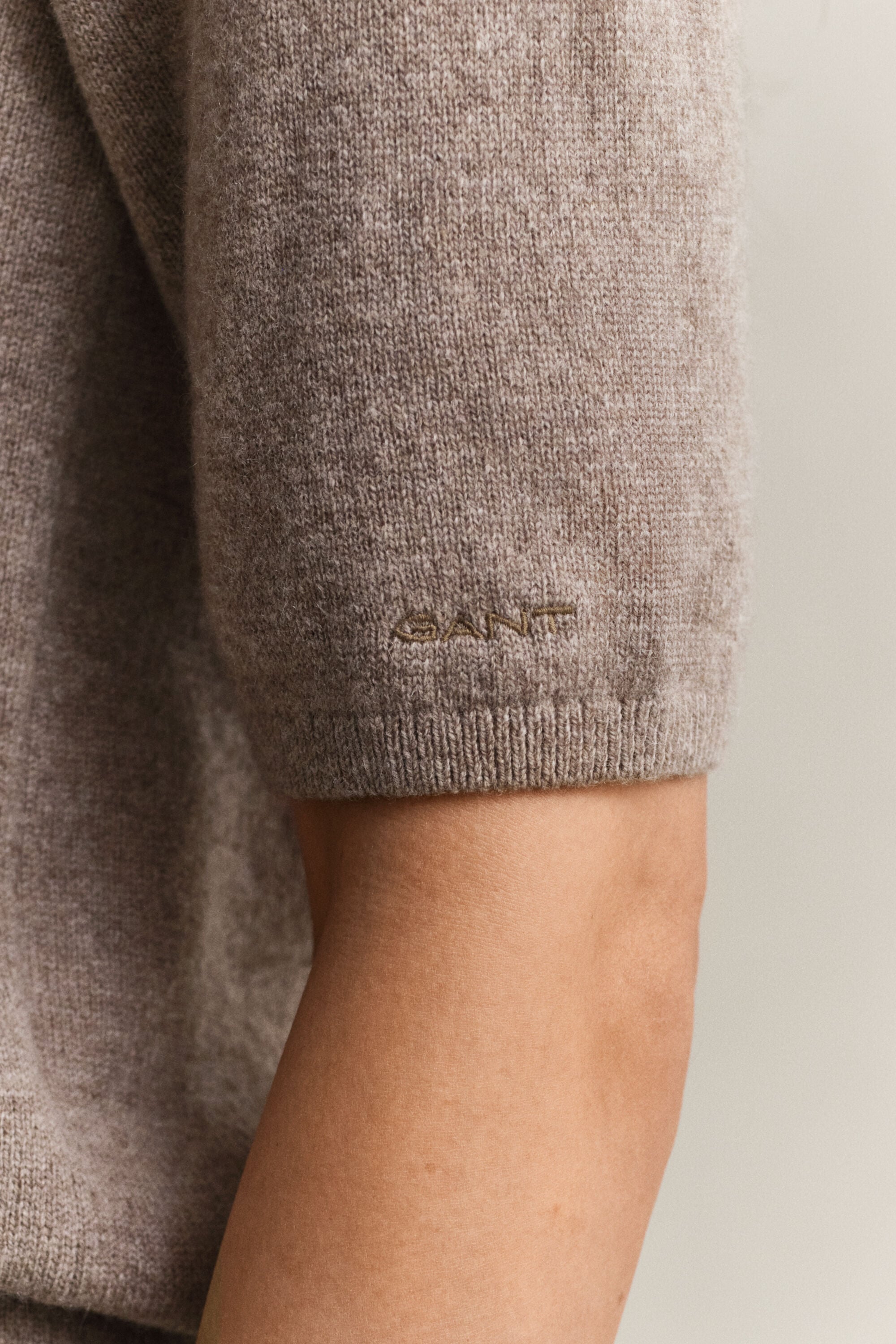 Cardigan a maniche corte in misto cashmere