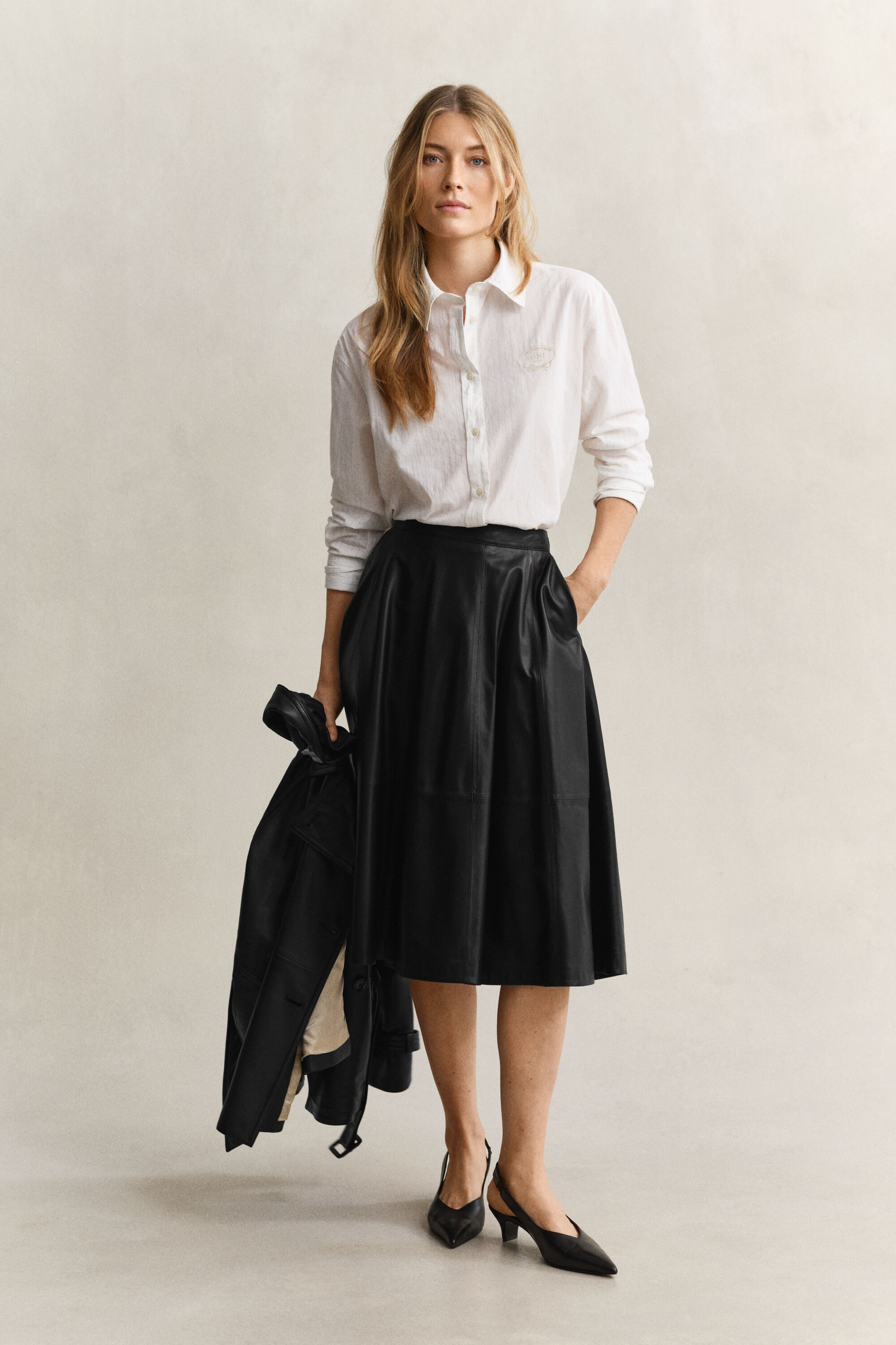 Camicia a righe con ricamo