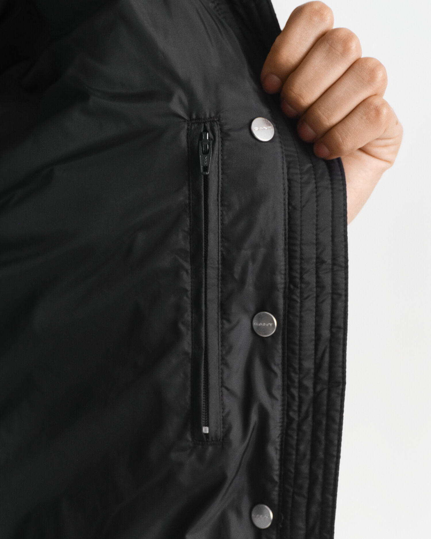 Smanicato leggero in piumino