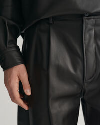 Pantaloncini in pelle