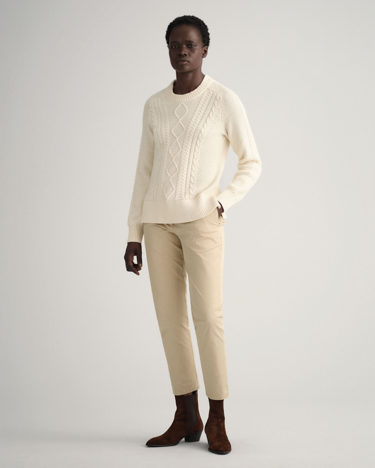 Maglia girocollo a trecce