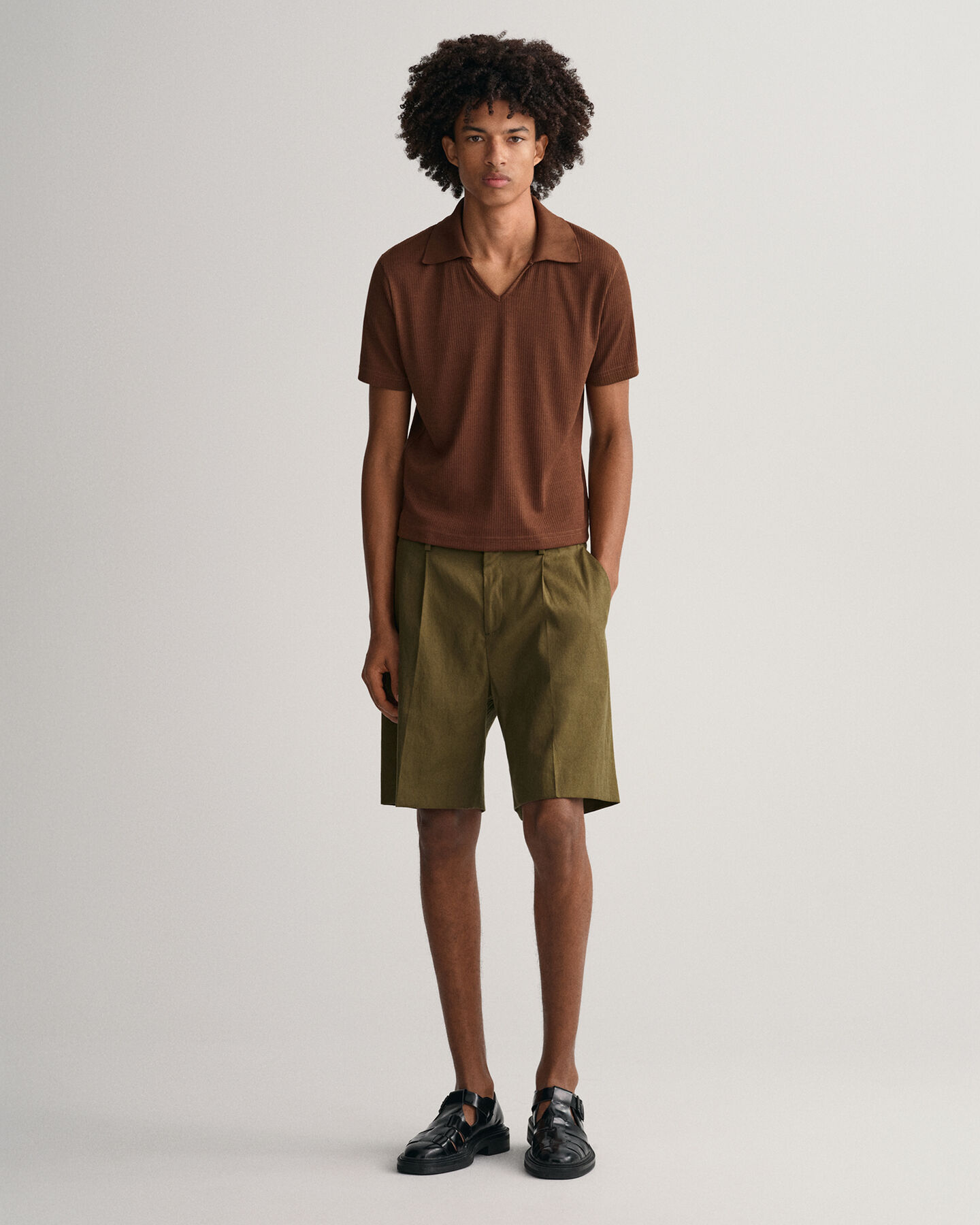 Polo in piqu&eacute; ispirata agli anni &lsquo;70