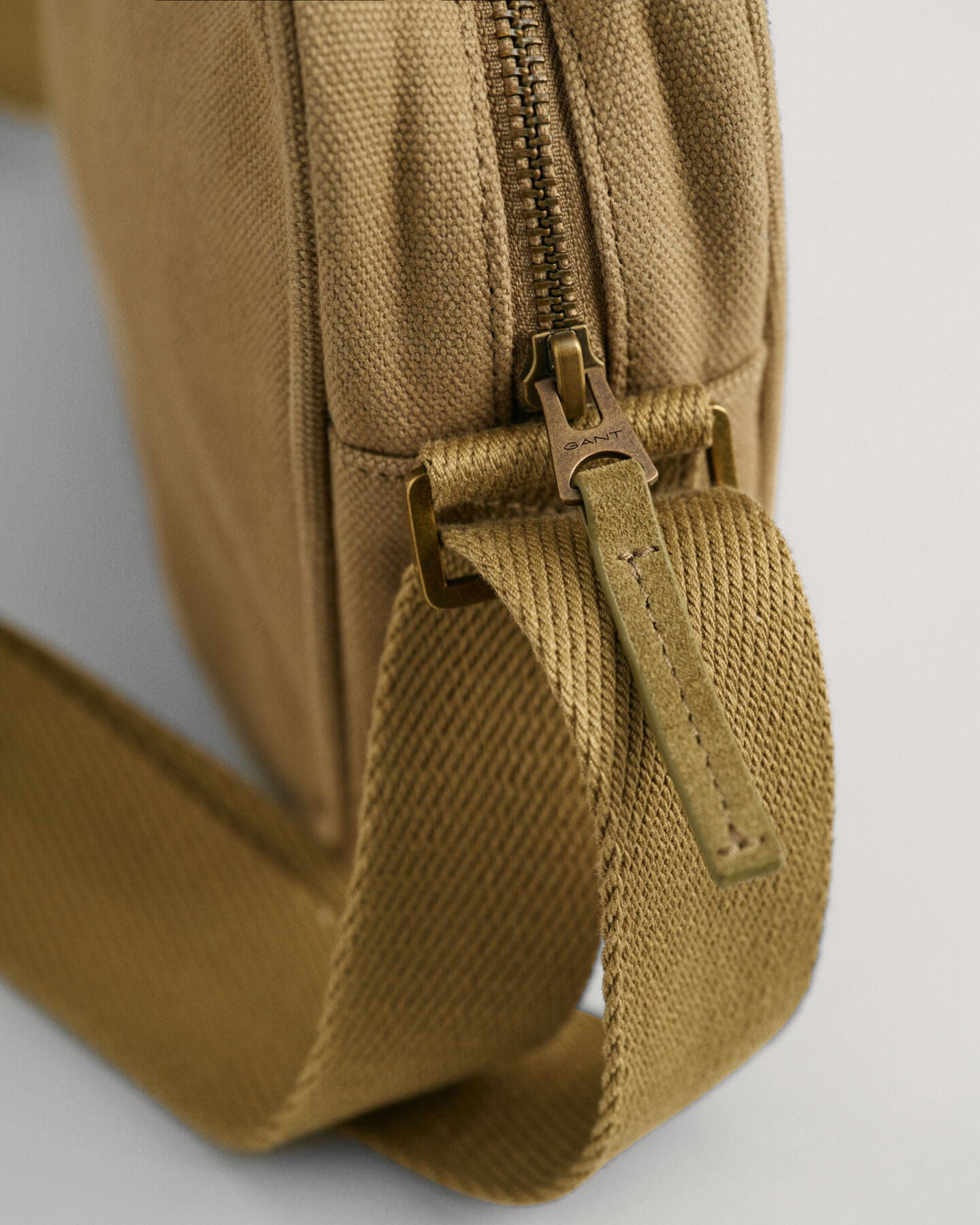 Borsa a tracolla Tonal Shield