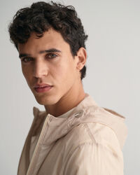 Giacca Windbreaker leggera ripiegabile