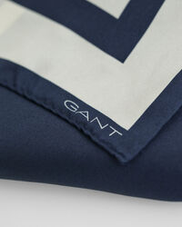 Foulard di seta con monogramma