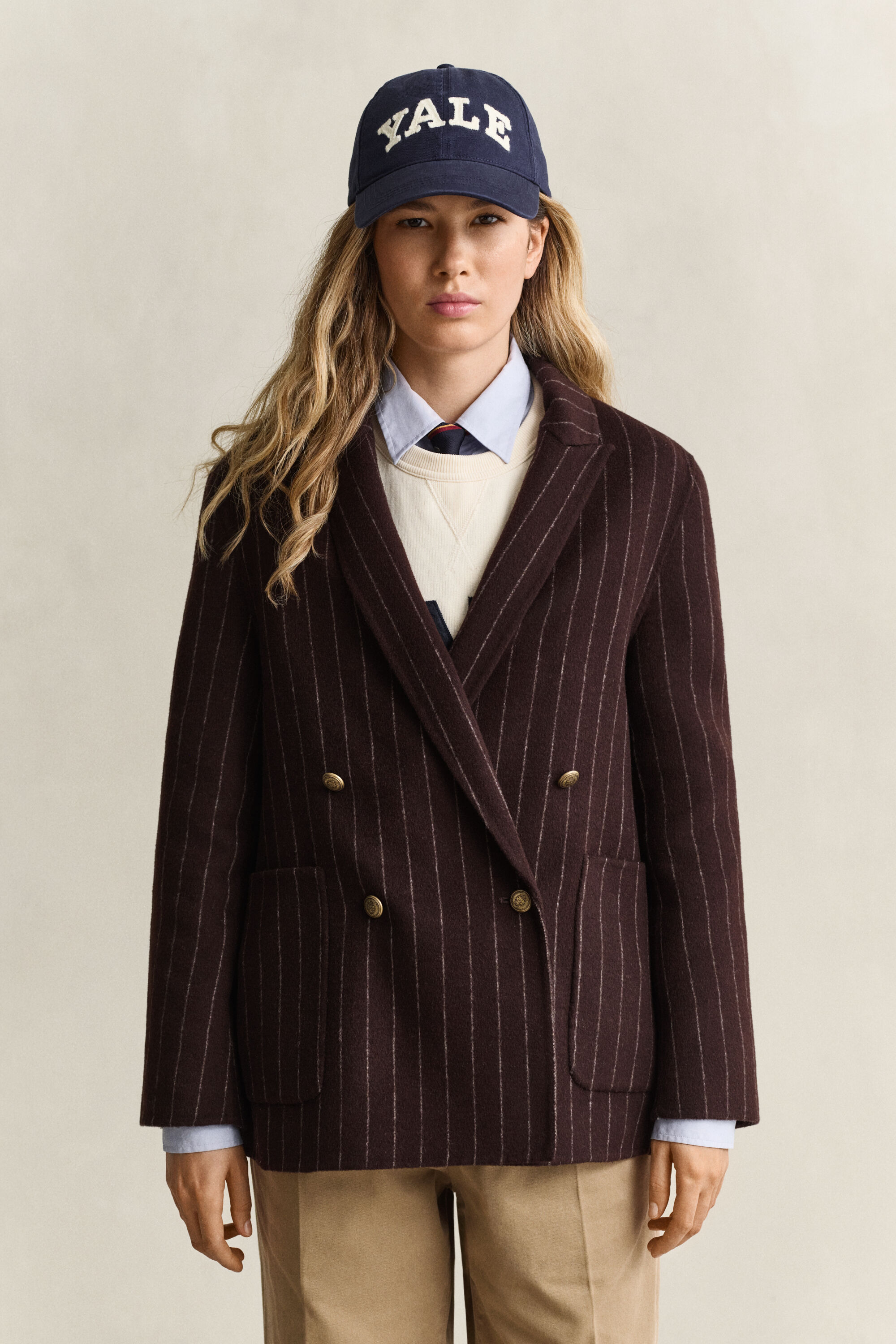 Blazer gessato Gant x Yale cucito a mano