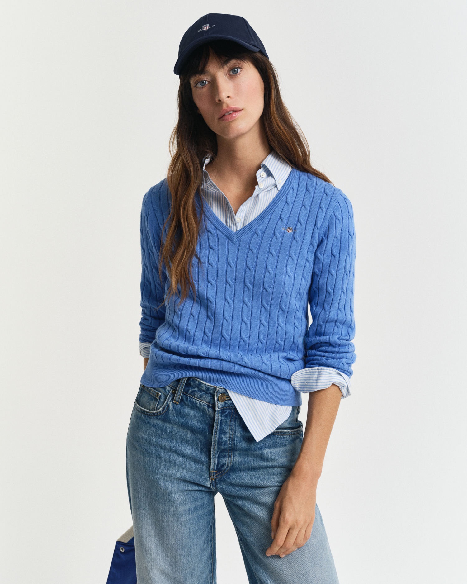 Maglia in lana a costine con scollo a V